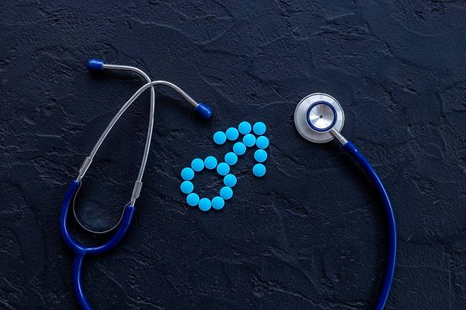 약물에 내성이 생기거나 다른 부위에 전이가 된 전립선암 환자는 생존율이 절반으로 떨어지는 만큼 유일한 대안인 PARP 저해제의 급여 적용이 시급하다는 목소리가 나온다. 게티이미지뱅크