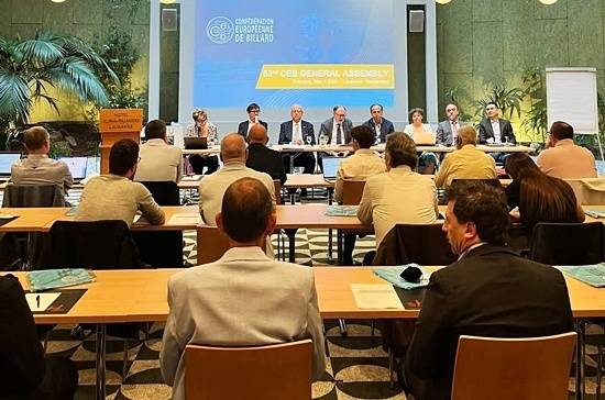 유럽당구연맹(CEB)은 최근 스위스 로잔에서 정기총회를 열고 ‘CEB 3쿠션 유러피언투어’를 창설하기로 결정했다. 사진은 CEB 정기총회. (사진=CEB)
