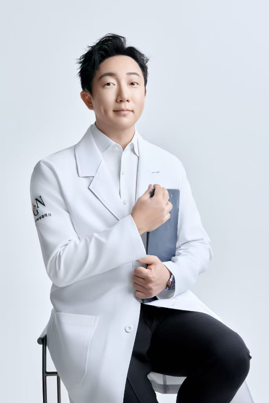 오가나 오가나셀피부과 원장(오가나셀피부과 제공)