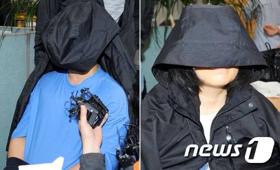 2016년 5월 10일 광주 북구 오치동 북부경찰서에서 어버이날 70대 아버지를 살해한 아들(왼쪽)과 딸(오른쪽)이 경찰 조사를 받고 있다/사진=뉴스1