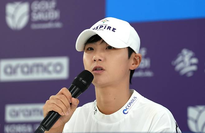 대회 개막 하루 전 열린 공식 기자회견에서 질문에 답하고 있는 박성현. [사진=대회 조직위 제공]