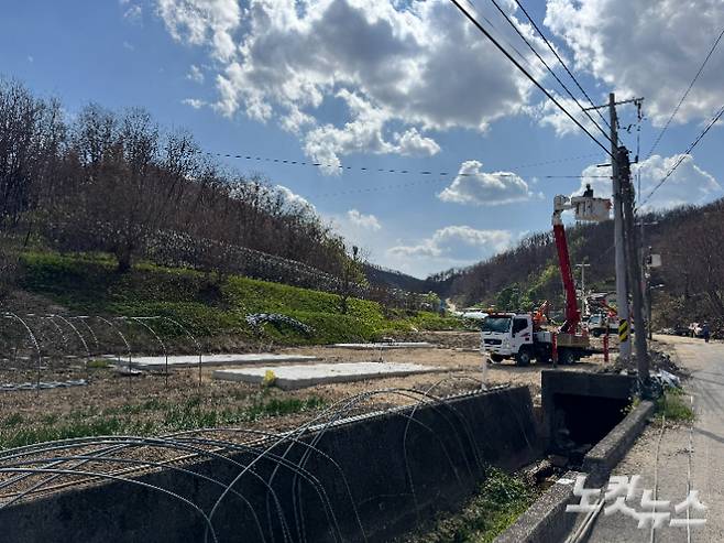 안동시 남선면 도로리 마을회관 옆 임시조립주택 4채가 들어설 예정이다. 김조휘 기자