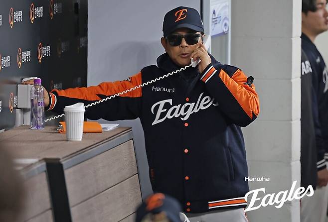 ▲ 올 시즌 한화 마운드를 이끌며 김경문 감독과 환상적인 호흡을 보여주고 있는 양상문 한화 투수코치 ⓒ한화이글스