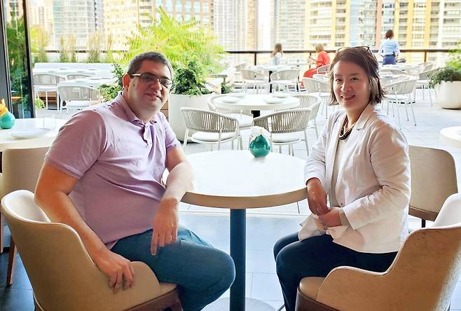 KAIST·미국 미네소타대, 미국 제조업체의 탄소배출 연구    아심 카울 교수(왼쪽)와 이나래 교수 [KAIST 제공. 재판매 및 DB 금지]