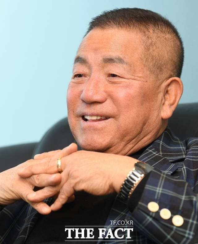 이상용은 전성기 시절 공금횡령 누명 사건으로 고초를 겪었고, 이로 인해 방송활동을 접고 고난의 세월을 겪었다. 종적을 감춘 이상용은 이후 미국에서 관광버스 가이드로 근근이 생활하기도 했다.  /이새롬 기자