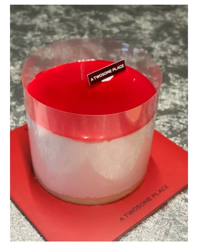 IMG_1047.jpeg 예전같지 않은 투썸플레이스 케이크.jpg