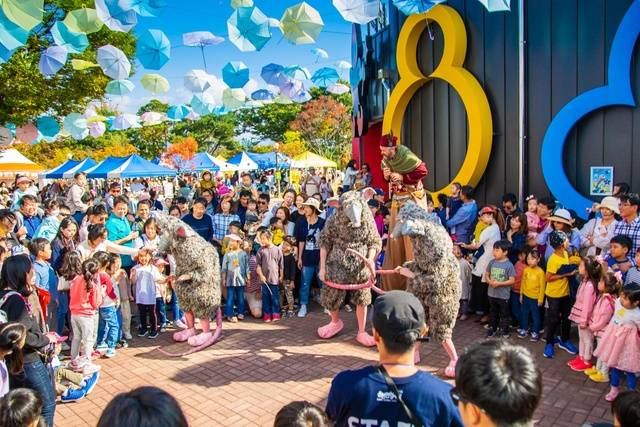 ‘춘천인형극제’를 즐기는 시민들 모습. 춘천인형극제 홈페이지