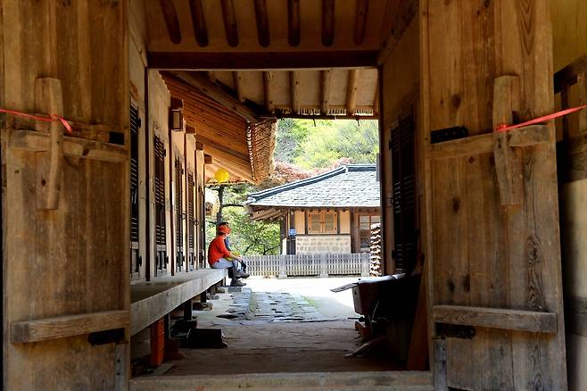 예산 수덕여관.