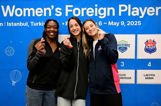 외국인 선수 여자부 드래프트서 뽑힌 선수들. 맨 오른쪽이 라셈. [한국배구연맹 제공. 재판매 및 DB 금지]