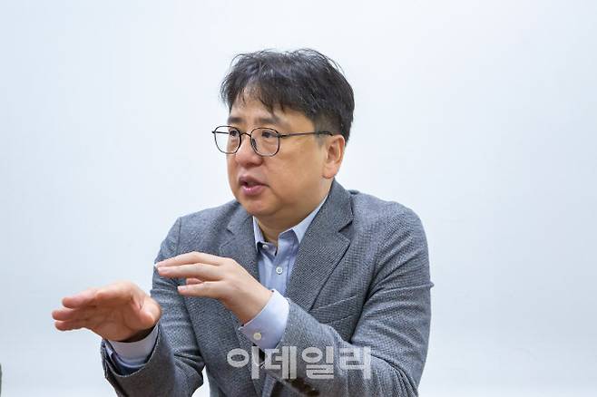 유정훈 법무법인 디엘지 태국법인 파트너 변호사 겸 아시아프랙티스그룹장이 태국에서 글로벌 기업이 세우는 자금조달과 투자 회수 전략을 설명하고 있다. (사진=법무법인 디엘지)