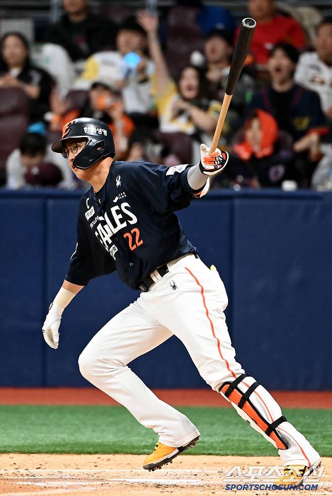 10일 고척스카이돔에서 열린 한화와 키움의 경기, 3회초 2사 1,2루 한화 채은성이 1타점 적시타를 치고 있다. 고척=허상욱 기자wook@sportschosun.com/2025.05.10/