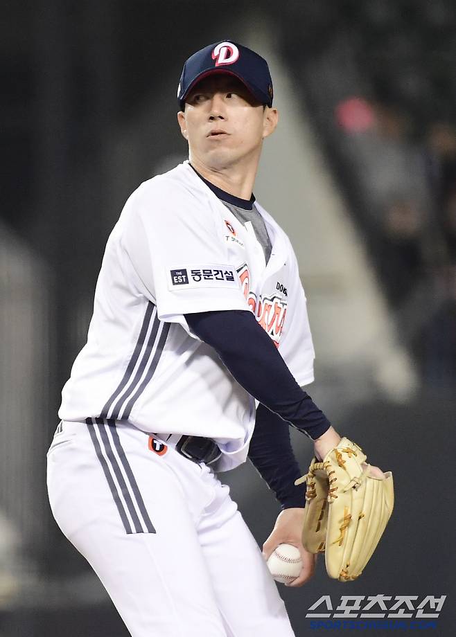 5월 1일 잠실구장에서 열린 KBO리그 두산과 KT의 경기. 투구하는 두산 고효준. 잠실=송정헌 기자songs@sportschosun.com/2025.05.01/