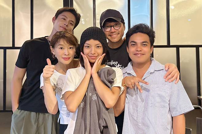 (좌측 위부터 시계방향으로) 장태오, 감독 손현우, '라라' 역을 맡은 필리핀배우 한스, YGIG 매그, 예지원