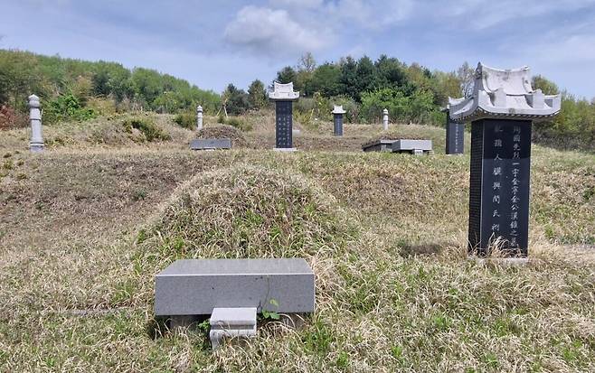 김한종의사 집안의 묘역에는 김 의사를 비롯 광복회에 가입하여 독립운동을 벌인 여러 애국지사가 함께 모셔져 있다. 사진=김재근 선임기자