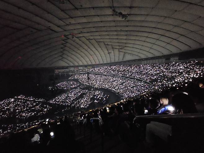 오늘자 지드래곤 도쿄돔 콘서트 관객석 ㄷㄷㄷ