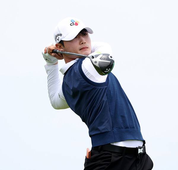 2025년 한국프로골프(KPGA) 투어 변형 스테이블포드 방식 대회인 KPGA 클래식 우승을 차지한 배용준 프로가 최종라운드에서 경기하는 모습이다. 사진제공=KPGA