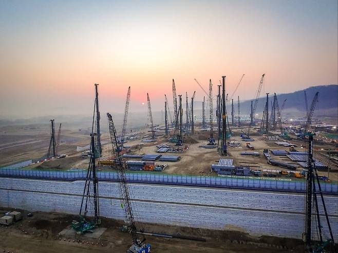 SK하이닉스 용인 클러스터 건설 현장. 한경DB