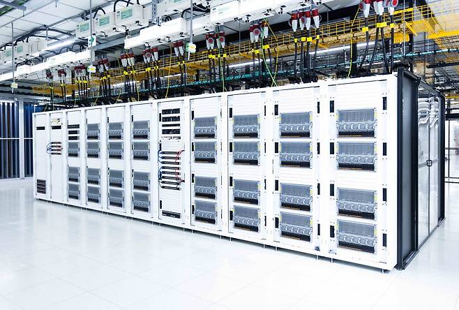 SK브로드밴드 가산 IDC에 구축된 AI 데이터센터(AIDC) 모습.  SKT