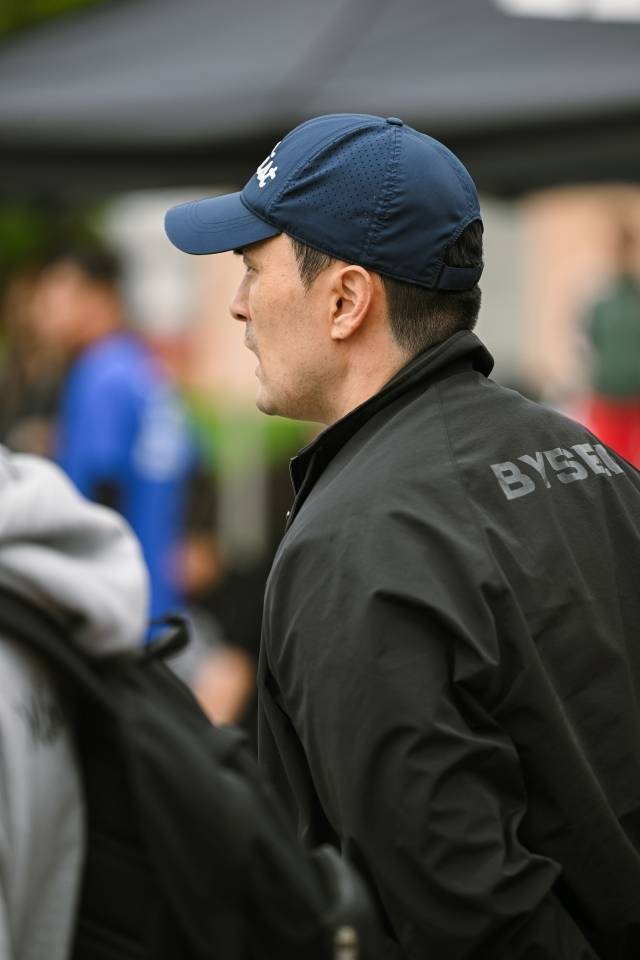 구나단 감독은 “아이들은 섬세하게 하나씩 다 챙겨줘야 한다. 이곳에는 공부도 전교 1, 2등을 하면서 농구까지 잘하는 아이들이 있다. 가끔 농구하지 말고 공부하라고 농담도 하지만 아이들과 함께하는 시간만큼 행복할 때가 없다. 둘 다 잘하는 아이들은 정말 멋지기도 하다”고 이야기했다. 사진=KXO 제공