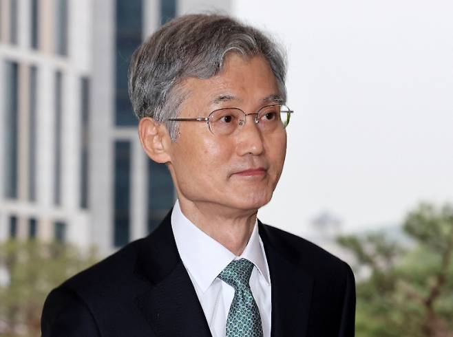 조국혁신당이 조희대 대법원장에 대한 탄핵소추안을 공개했다. 사진은 조희대 대법원장이 지난 9일 오전 서울 서초구 대법원으로 출근하는 모습. /사진=뉴스1