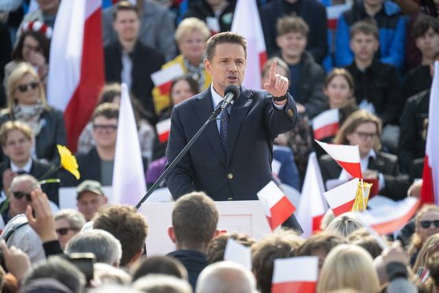 폴란드 대선 레이스에서 현재 1위를 달리고 있는 시민연합(KO)의 라파우 트샤스코프스키 후보. EPA 연합뉴스