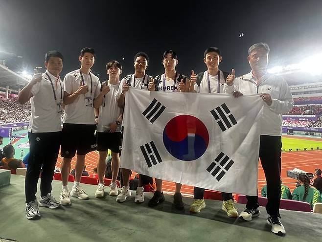 [서울=뉴시스] 한국 육상 남자 릴레이 국가대표팀. (사진=대한육상연맹 제공) *재판매 및 DB 금지