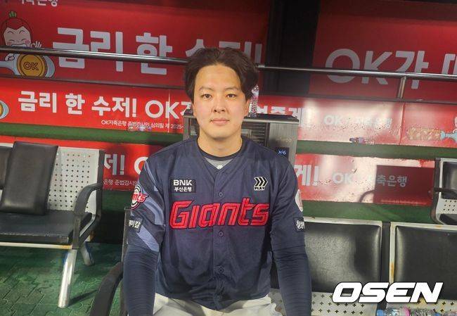 [OSEN=수원, 이후광 기자] 롯데 김원중 / backlight@osen.co.kr