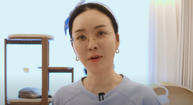 김정난이 혼자 살고 있는 3층 집을 공개했다. 유튜브 채널 ‘김정난’캡처