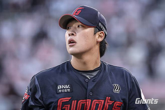 롯데 이민석이 11일 수원구장에서 열린 KT와의 원정 경기에서 선발 등판했다. 롯데 자이언츠 제공