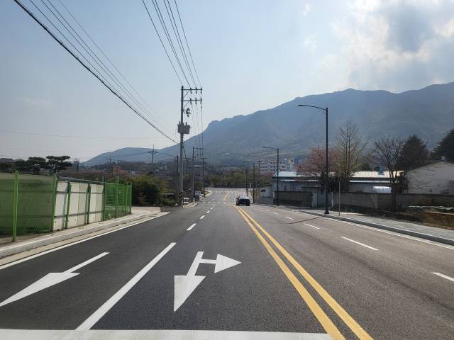 양산 주남동 영산대와 와지공단을 잇는 도시계획도로가 이달 말 준공 예정으로 마무리 공사 중이다. 양산시 제공