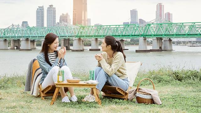 미세먼지, 꽃가루, 황사 등은 각종 알레르기 및 호흡기 질환을 유발할 수 있다｜출처: 클립아트코리아