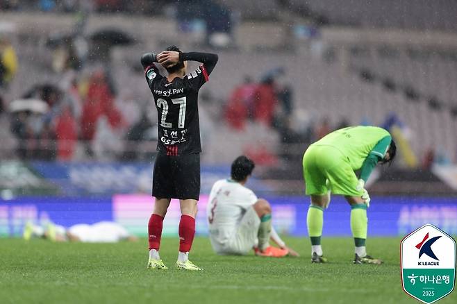 우승후보로 꼽히는 FC서울이 좀처럼 승리를 거두지 못하고 있다. 경기 내용은 좋지만 부족한 결정력이 발목을 잡고 있다. (한국프로축구연맹 제공)