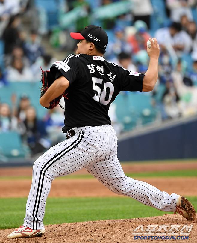 10일 대구 라이온즈파크에서 열린 삼성 라이온즈와 LG 트윈스의 경기. LG 장현식이 역투하고 있다. 대구=박재만 기자 pjm@sportschosun.com/2025.05.10/