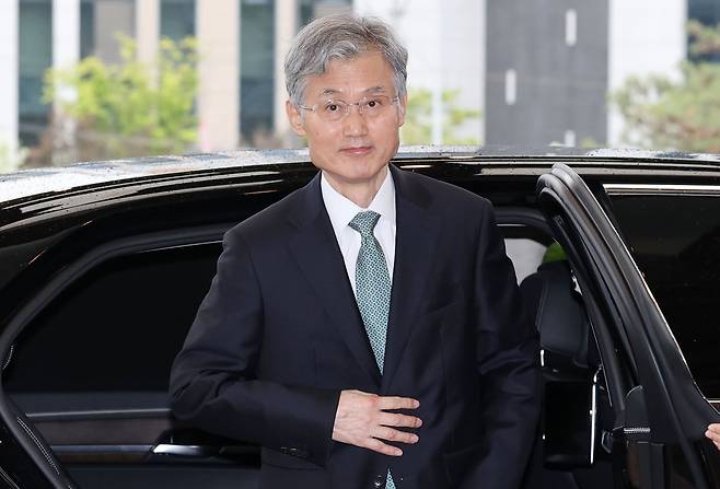 조희대 대법원장이 9일 오전 서울 서초구 대법원으로 출근을 하고 있다. / 뉴스1