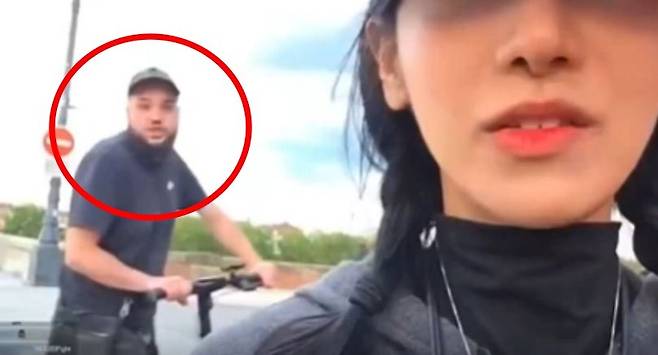 인터넷 방송 플랫폼 ‘트위치’에서 활동하는 한국인 스트리머 진니티에게 욕설을 하는 프랑스 남성. 유튜브 채널 ‘Jinnytty Twitch Vods’ 영상 캡처