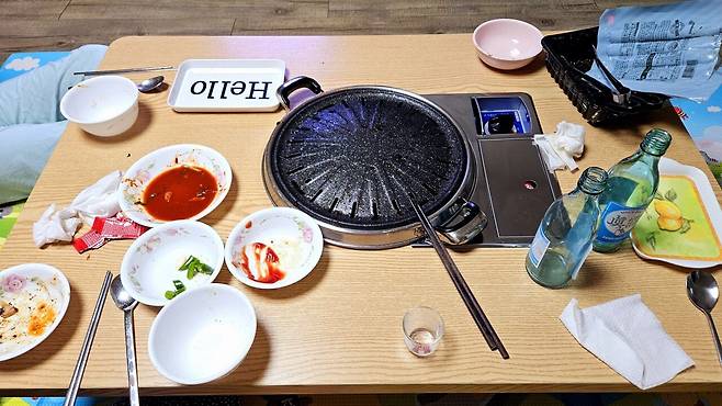 20250511_214449.jpg 저녁 양념소갈비와 소시지