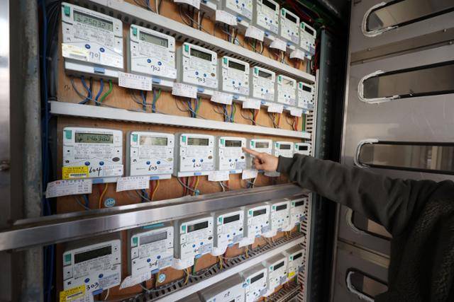 서울 시내 한 오피스텔 전기 계량기 모습. 뉴시스