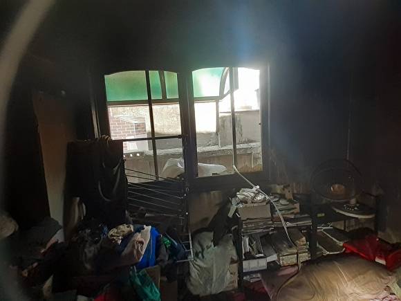 12일 오전 11시9분쯤 충주시 봉방동 1층짜리 단독 주택에서 불이 났다. [사진=충주소방서]