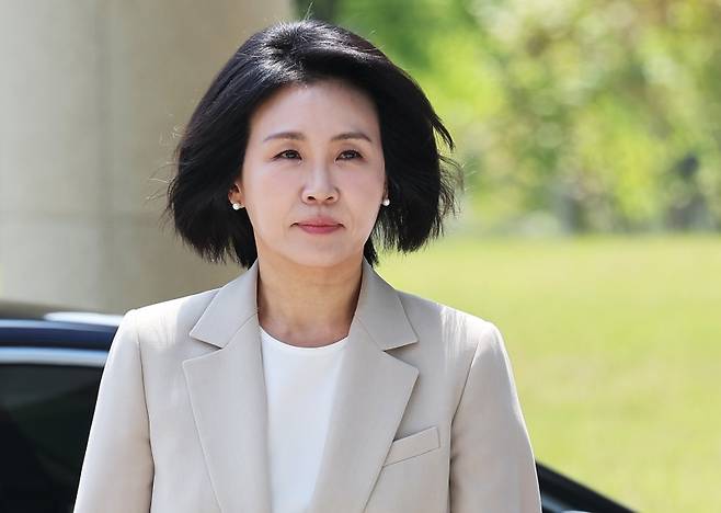 ▲ 공직선거법 위반 혐의로 기소돼 1심에서 벌금형을 선고받은 더불어민주당 이재명 대선후보 배우자 김혜경 씨가 12일 경기도 수원시 영통구 수원고등법원에서 열린 항소심 선고공판에 출석하고 있다. [연합뉴스]