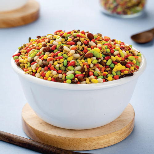 알록달록한 무크와스. 백반집의 누룽지맛 사탕, 순대국밥 전문점의 박하 사탕의 인도 버전이다. 반드시 회향 씨앗으로만 만드는 것은 아니고 다양한 향신료 식물의 씨앗이나 견과류가 재료로 쓰인다. [사진 출처=heerson.com]