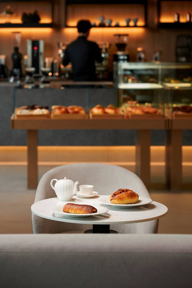 코트야드 메리어트 서울 남대문 호텔 최고층에 5월 12일 문여는 ‘더 22 남대문 베이커리’ 카페 / 사진=코트야드 메리어트 서울 남대문 호텔