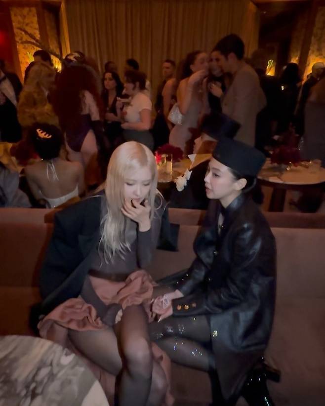 로제 소셜미디어