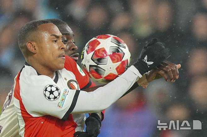 [로테르담=AP/뉴시스] 네덜란드 프로축구 에레디비시 페예노르트의 이고르 파이샹. 2025. 1. 22.