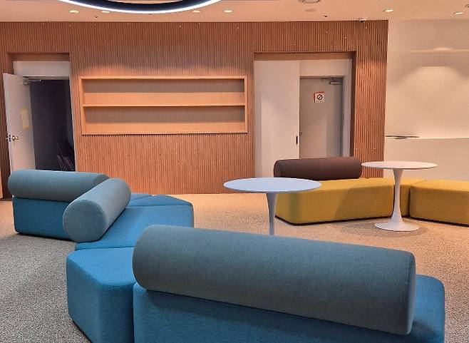 경주 송화도서관 내부. 경주시 제공