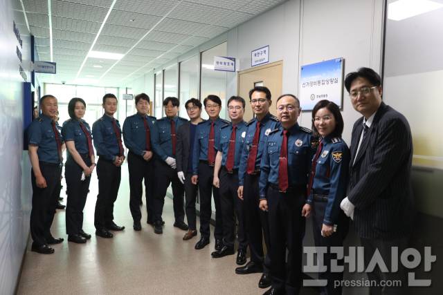 ▲12일 전남경찰청은 선거경비통합상황실을 개소하고 기념촬영을 하고 있다.2025.05.12ⓒ전남경찰청 제공