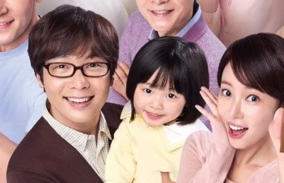 황정음이 ‘지붕뚫고 하이킥’&nbsp;식구들이 15년 만에 뭉친 현장을 공개했다.&nbsp;황정음 인스타그램 캡처