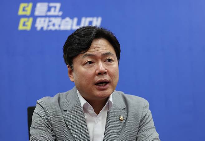 더불어민주당 선대위 ‘빛의혁명 시민본부’ 수석부본부장 김현정 의원이 11일 국회 의원회관에서 세계일보와 인터뷰하고 있다. 허정호 선임기자