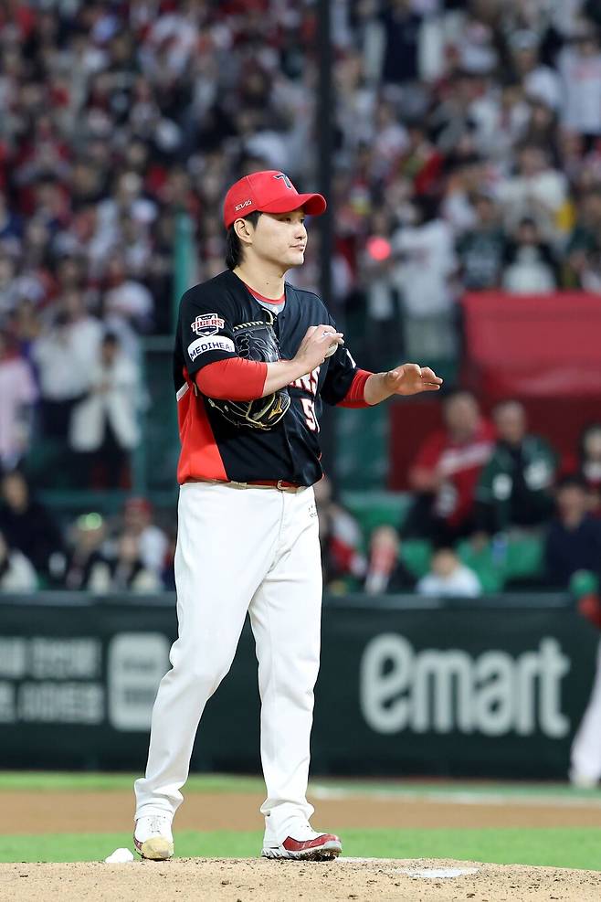 ▲ KIA 불펜의 첫 주자로 나온 전상현은 팀 위기를 막지 못하고 역전을 허용했다 ⓒKIA타이거즈