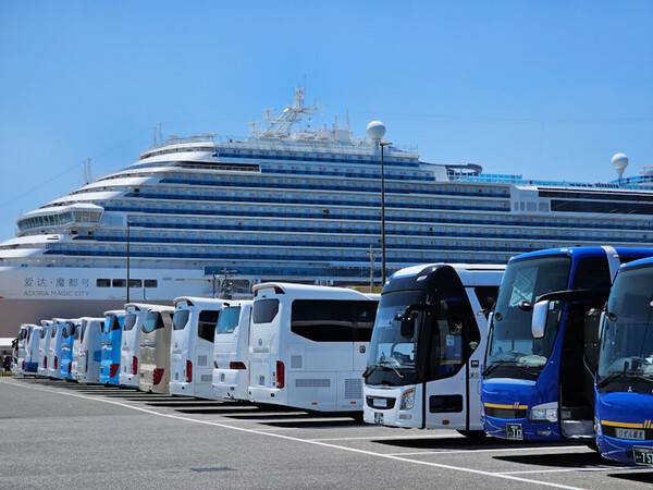 일본 후쿠오카 하카타 항구에 정박한 '아도라 매직시티' 호. ⓒ제주의소리