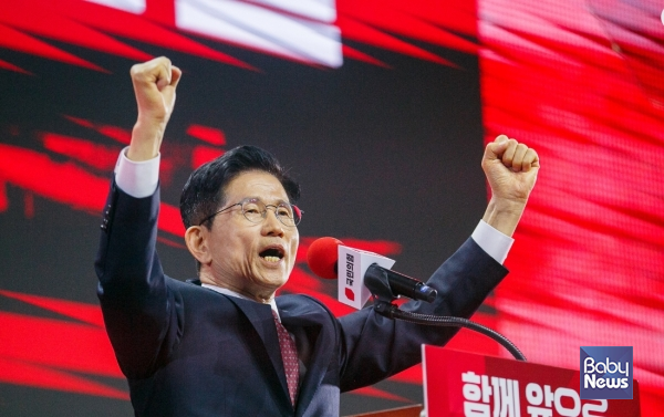 김문수 국민의힘 대선 후보가 기업하기 좋은 나라, AI·에너지 3대 강국, GTX 전국 5대 광역권 확대 실현 등을 아우르는 '21대 대통령 선거 10대 공약'을 제시했다. ⓒ국민의힘